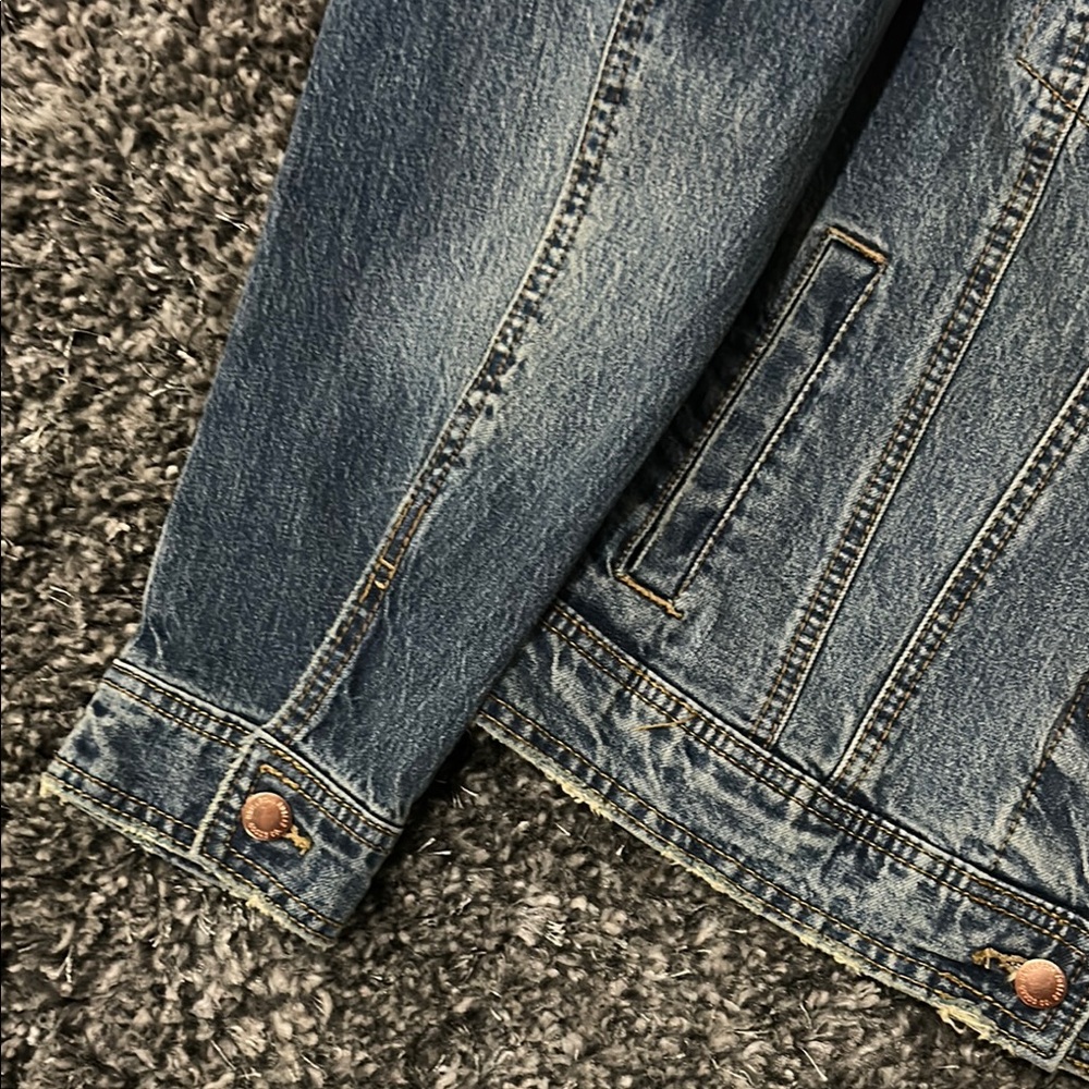 Universal Thread Blue Jean Jacket - Picture 4 of 5